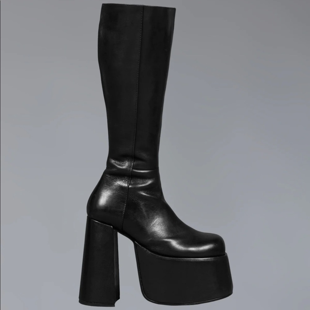 UNIF Crypto Boot NWOT